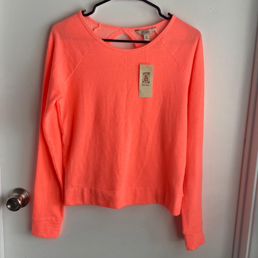 NWT Decree Hawaiian Coral Long Sleeve Cotton Workout Shirt Keyhole Back JCP